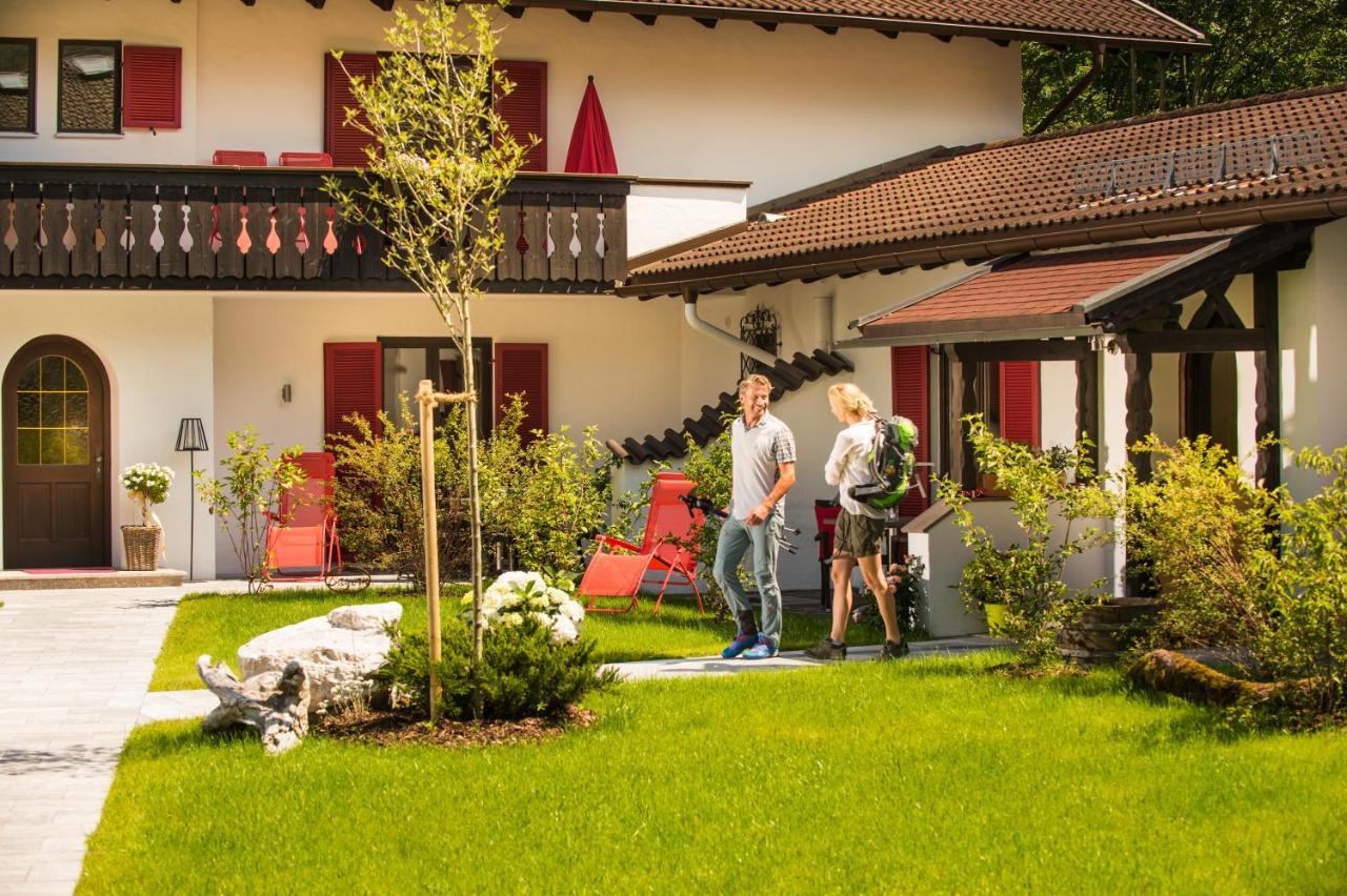 Bayern Resort Hotel - Adults Only - Mit Zugspitzblick - Eibsee-Naehe - Wellnessbereich - Naturpool Im Sommer Grainau Exterior foto