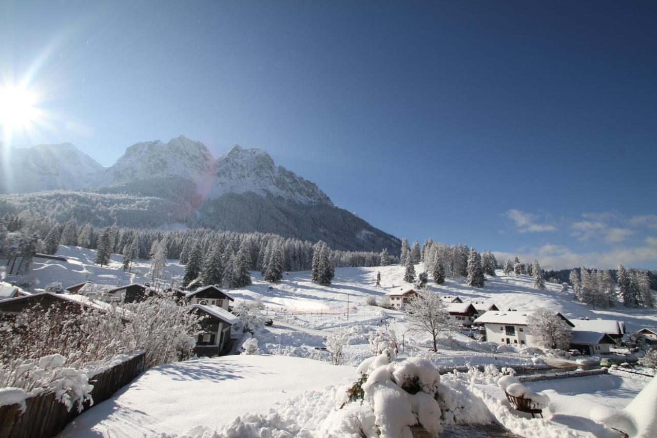 Bayern Resort Hotel - Adults Only - Mit Zugspitzblick - Eibsee-Naehe - Wellnessbereich - Naturpool Im Sommer Grainau Exterior foto