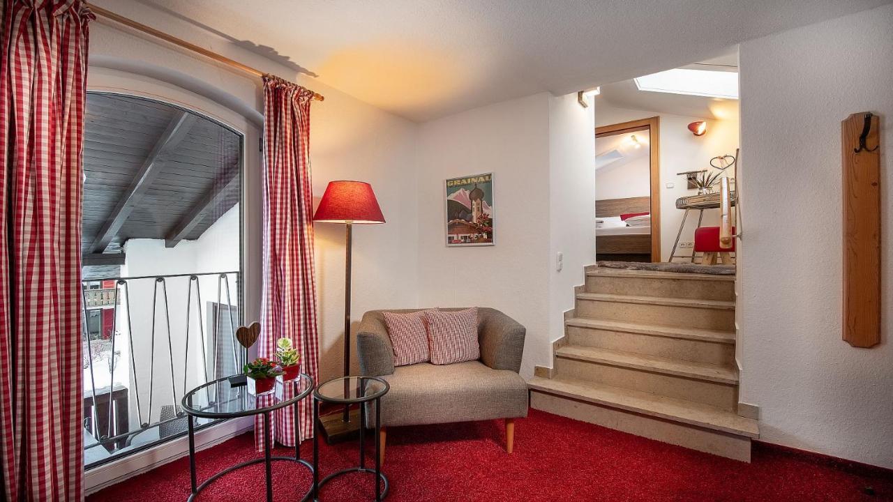 Bayern Resort Hotel - Adults Only - Mit Zugspitzblick - Eibsee-Naehe - Wellnessbereich - Naturpool Im Sommer Grainau Exterior foto
